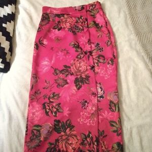 Beautiful Zara midi skirt. Buttons down one side.